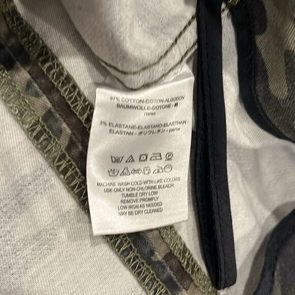 Free People camouflaged mini skirt 97% cotton, 3% elastane - Picture 5 of 5